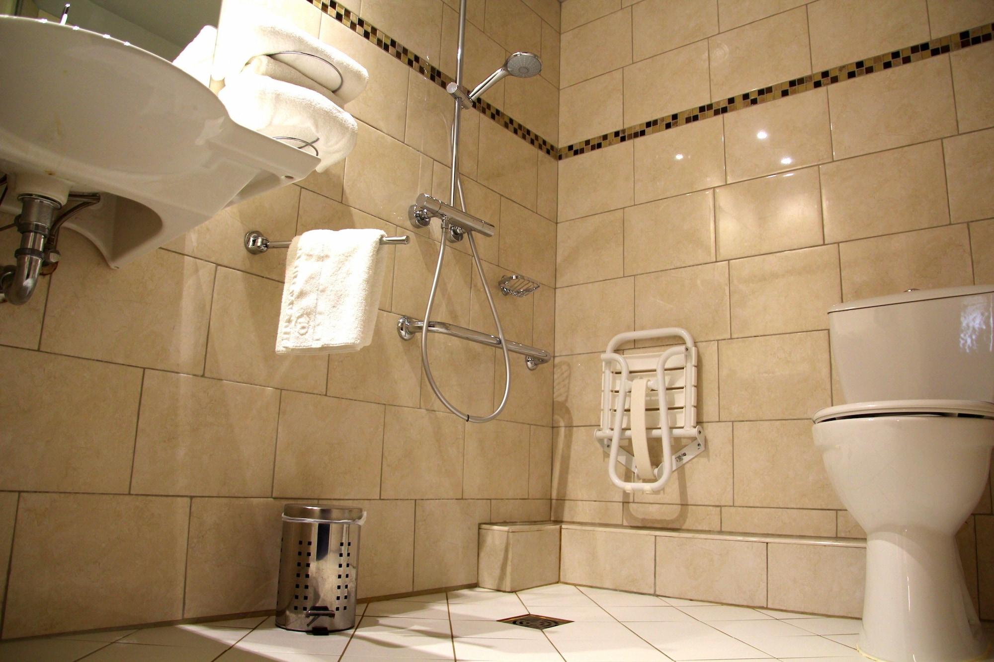Riviera Hotel 3*