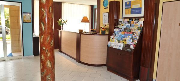 Riviera Hotel