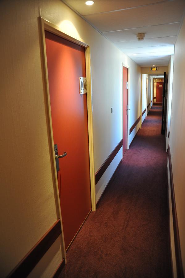 Riviera Hotel