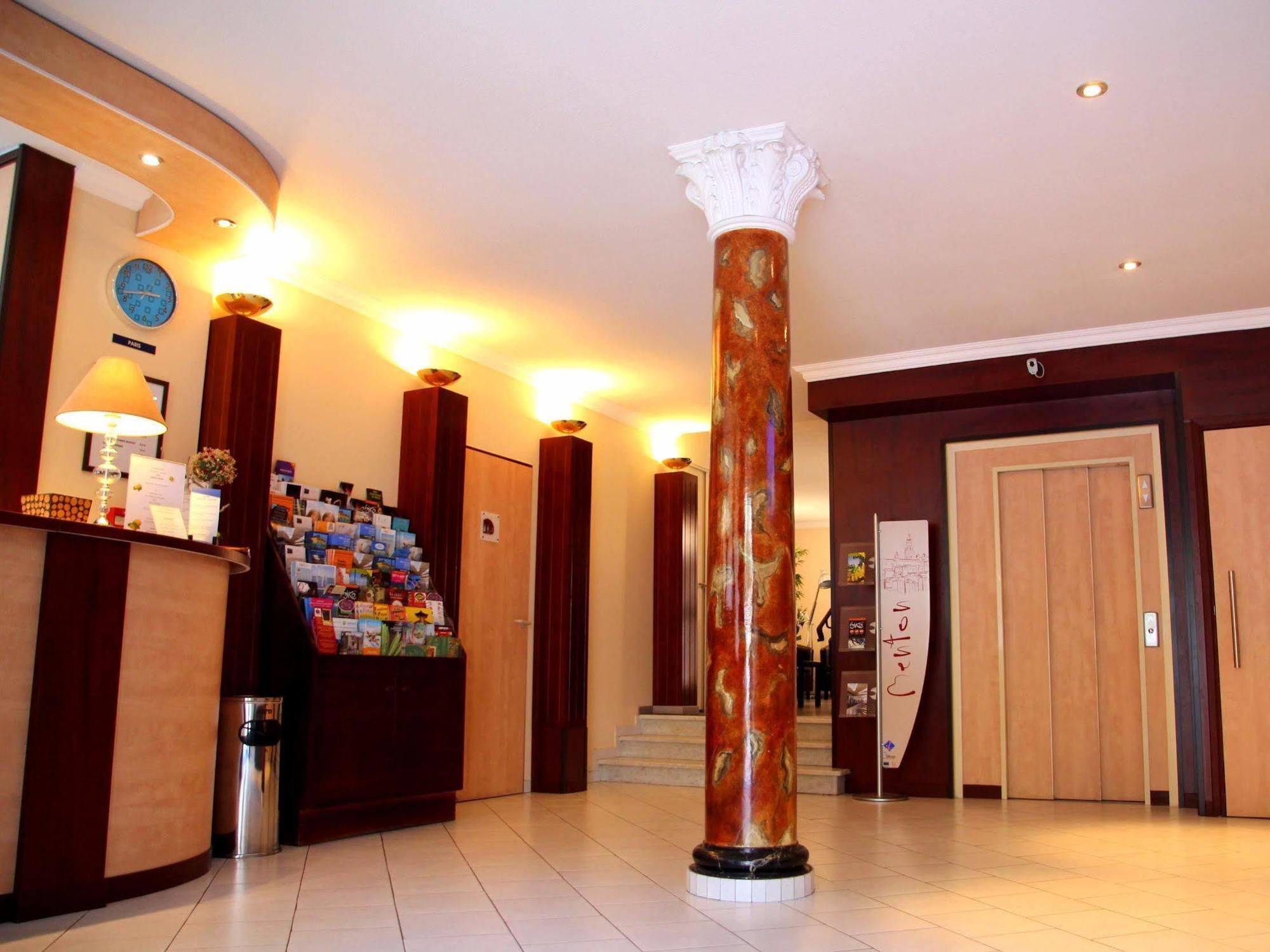 Hotel Riviera 3*